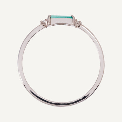 ANILLO ESMERALDA BAGUETTE Y DIAMANTES REDONDOS EN ORO 18K