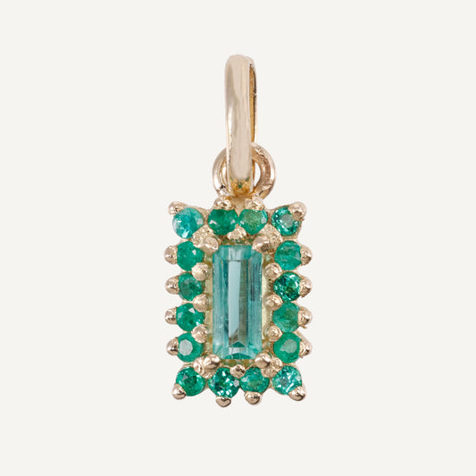 DIJE ESMERALDA BAGUETTE CON HALO ESMERALDAS ORO 18K