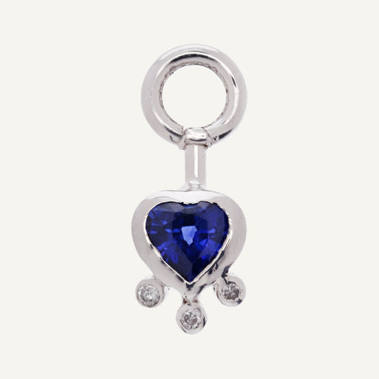CHARM CORAZÓN ZAFIRO Y DIAMANTES ORO 18K