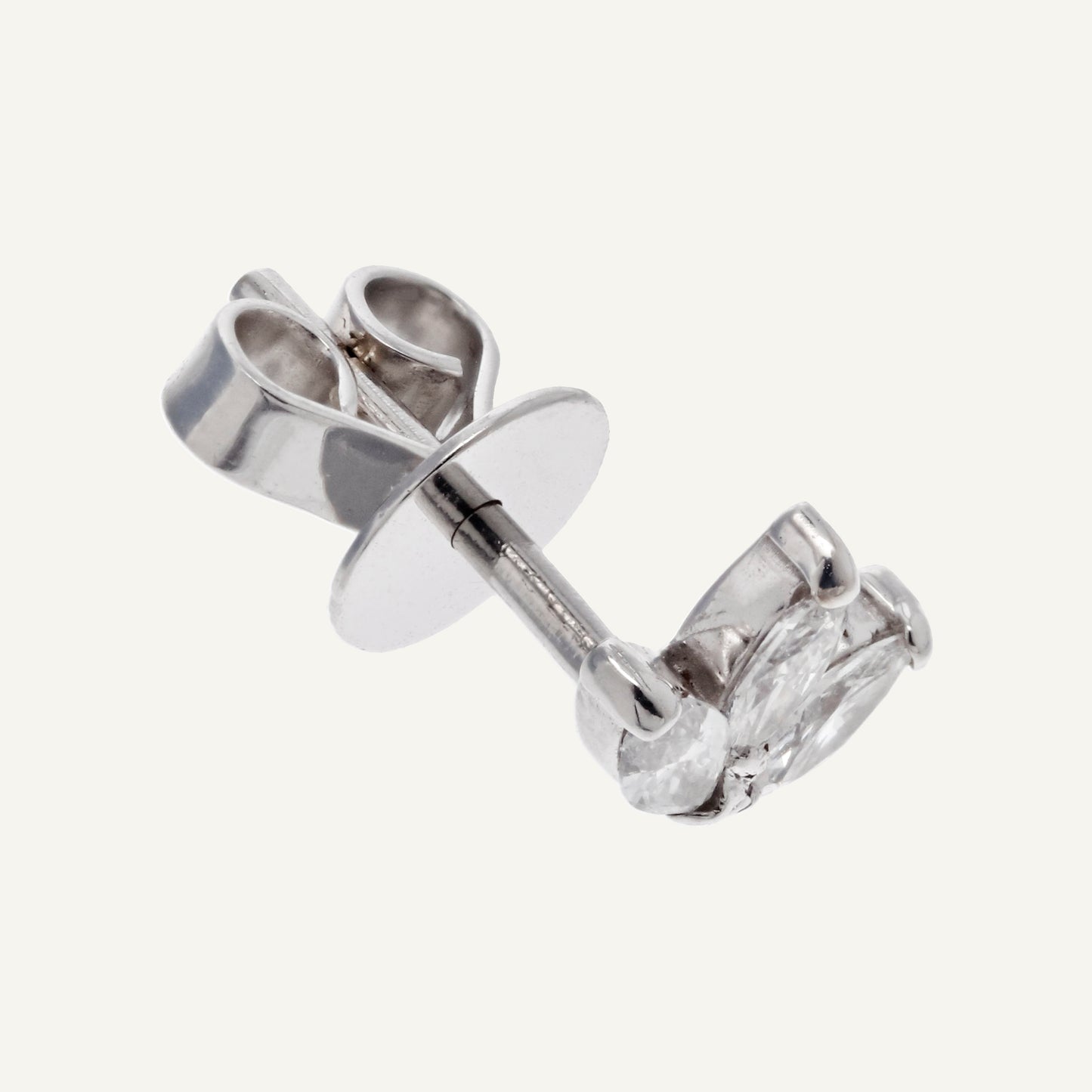 ARETE FLOR DE LOTO ORO 18K